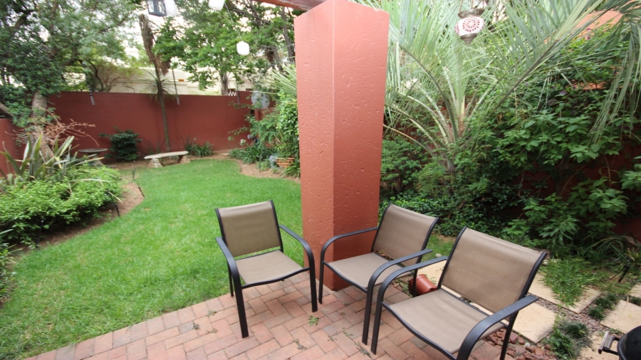2 Bedroom Property for Sale in Sunninghill Gauteng
