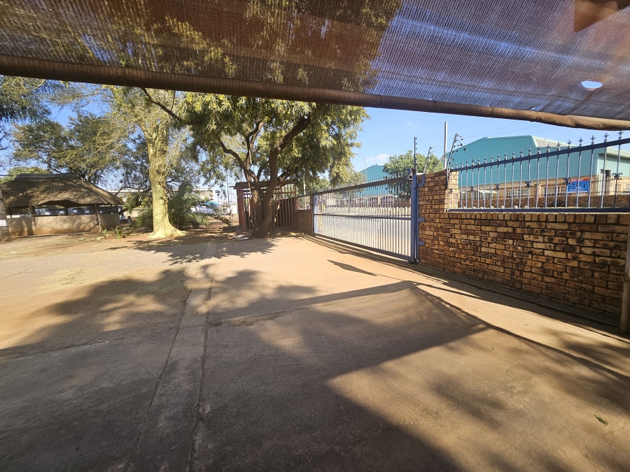 Commercial Property for Sale in Rosslyn Gauteng