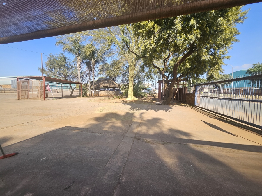 Commercial Property for Sale in Rosslyn Gauteng