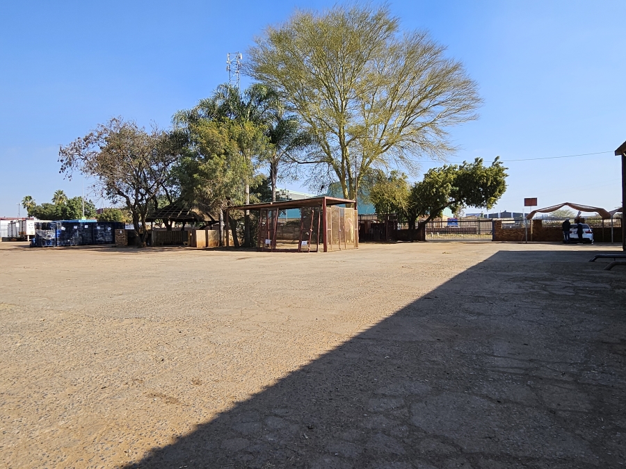 Commercial Property for Sale in Rosslyn Gauteng