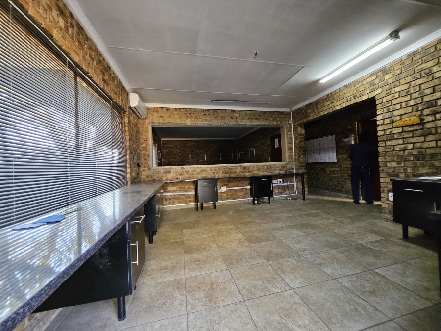 Commercial Property for Sale in Rosslyn Gauteng