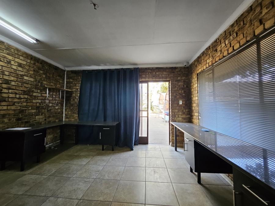 Commercial Property for Sale in Rosslyn Gauteng