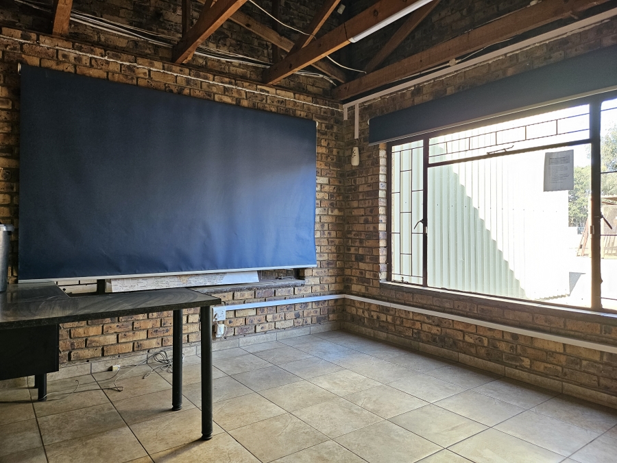 Commercial Property for Sale in Rosslyn Gauteng