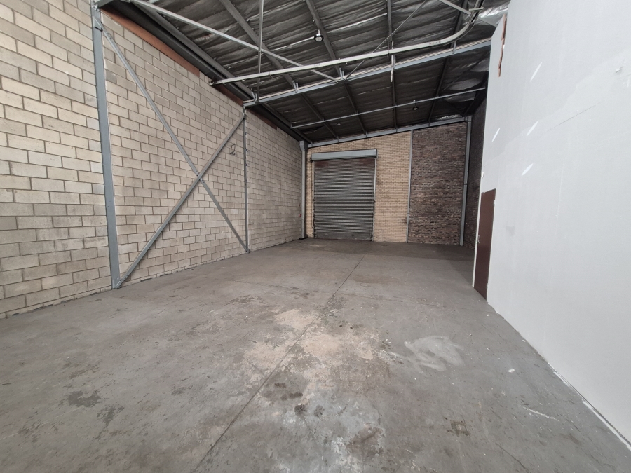 To Let commercial Property for Rent in Sunnyrock Gauteng