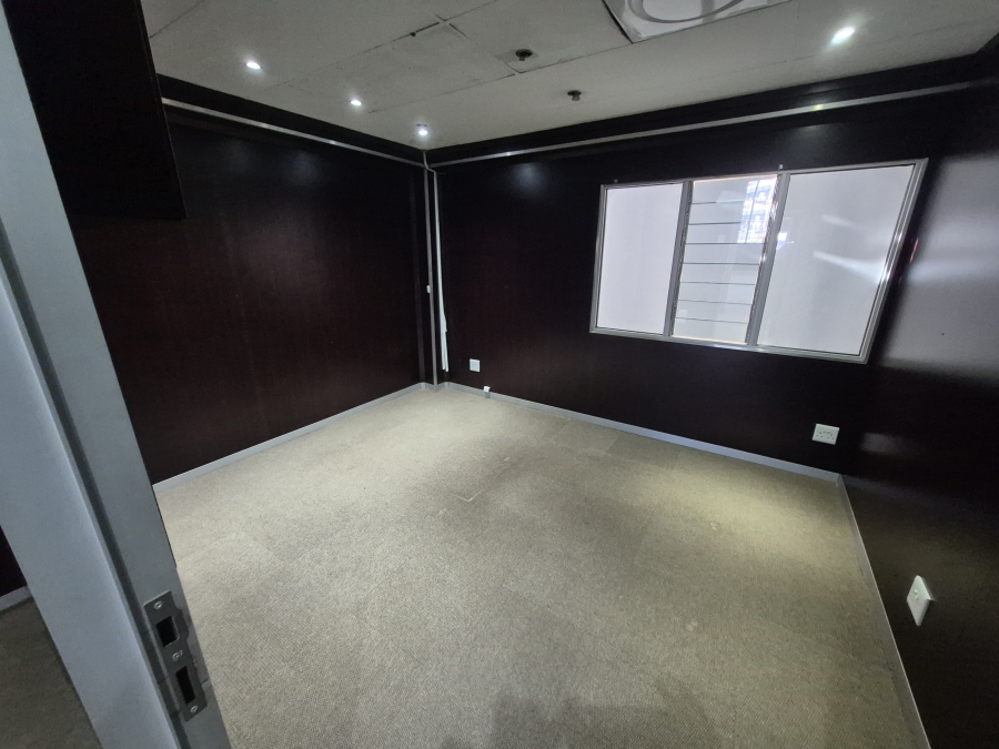 To Let commercial Property for Rent in Sunnyrock Gauteng
