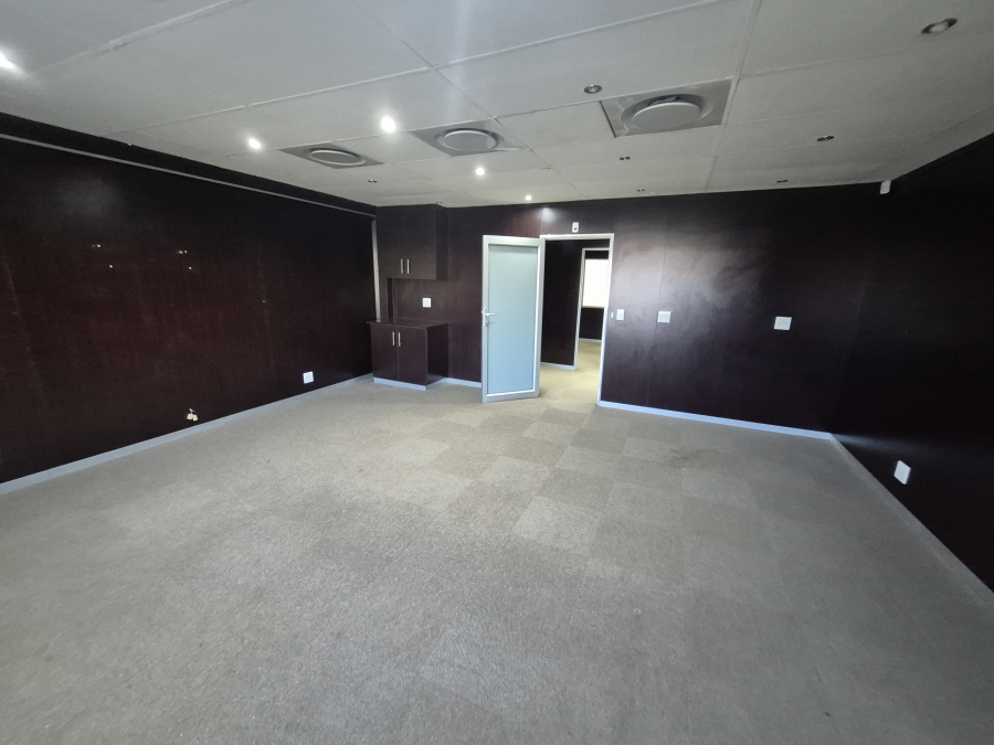 To Let commercial Property for Rent in Sunnyrock Gauteng