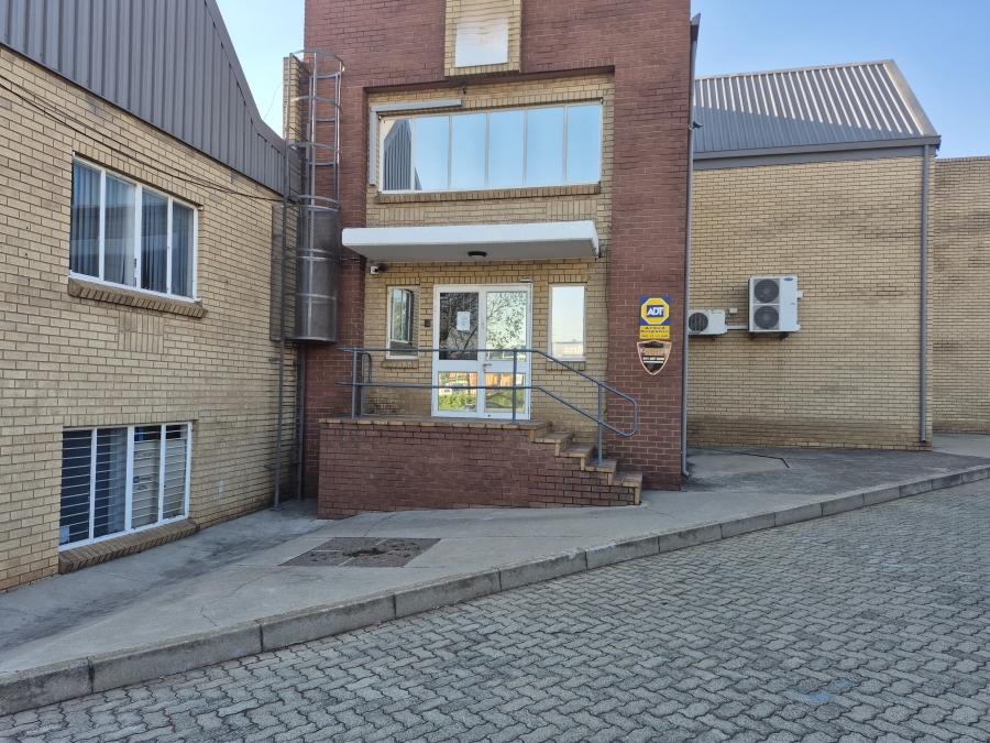 To Let commercial Property for Rent in Sunnyrock Gauteng
