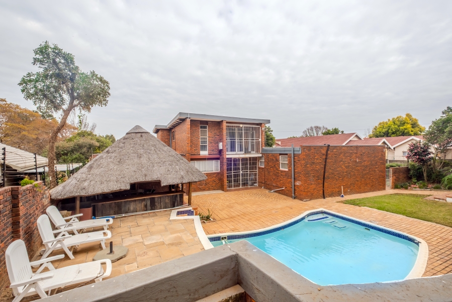 5 Bedroom Property for Sale in Waterkloof Ridge Gauteng