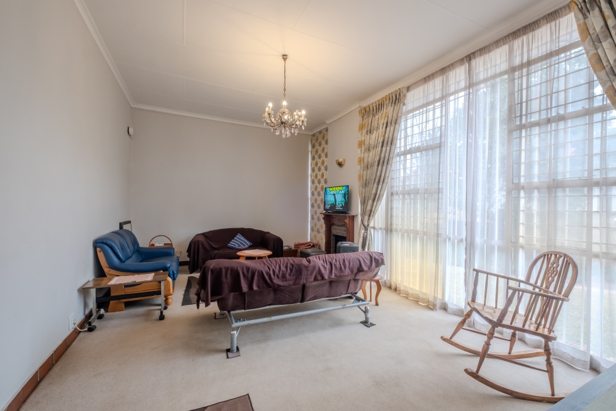 5 Bedroom Property for Sale in Waterkloof Ridge Gauteng