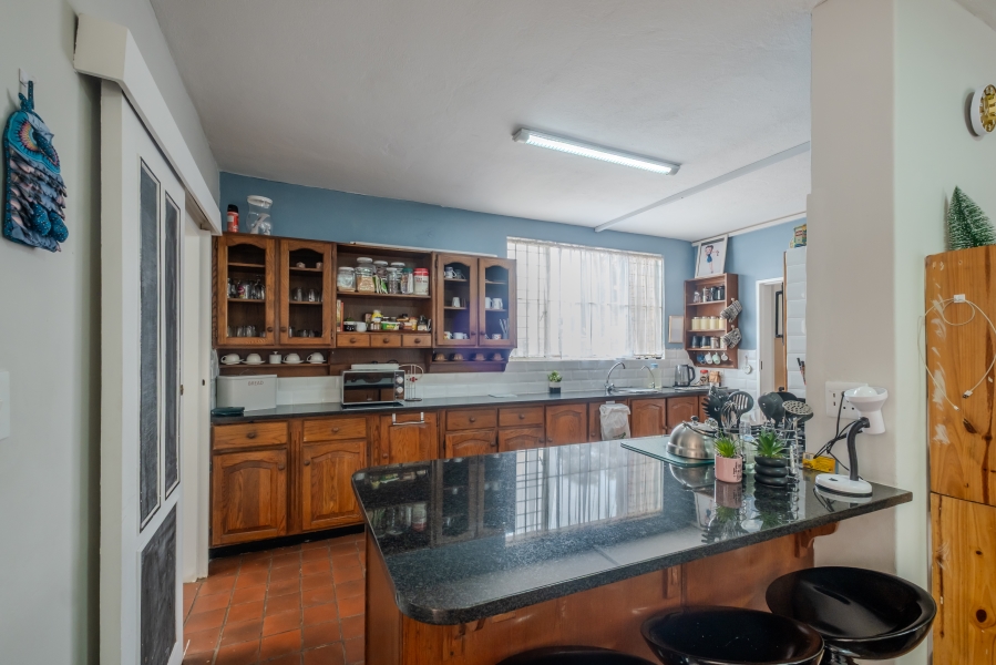 5 Bedroom Property for Sale in Waterkloof Ridge Gauteng