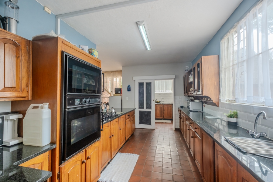 5 Bedroom Property for Sale in Waterkloof Ridge Gauteng