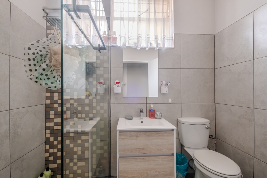 5 Bedroom Property for Sale in Waterkloof Ridge Gauteng