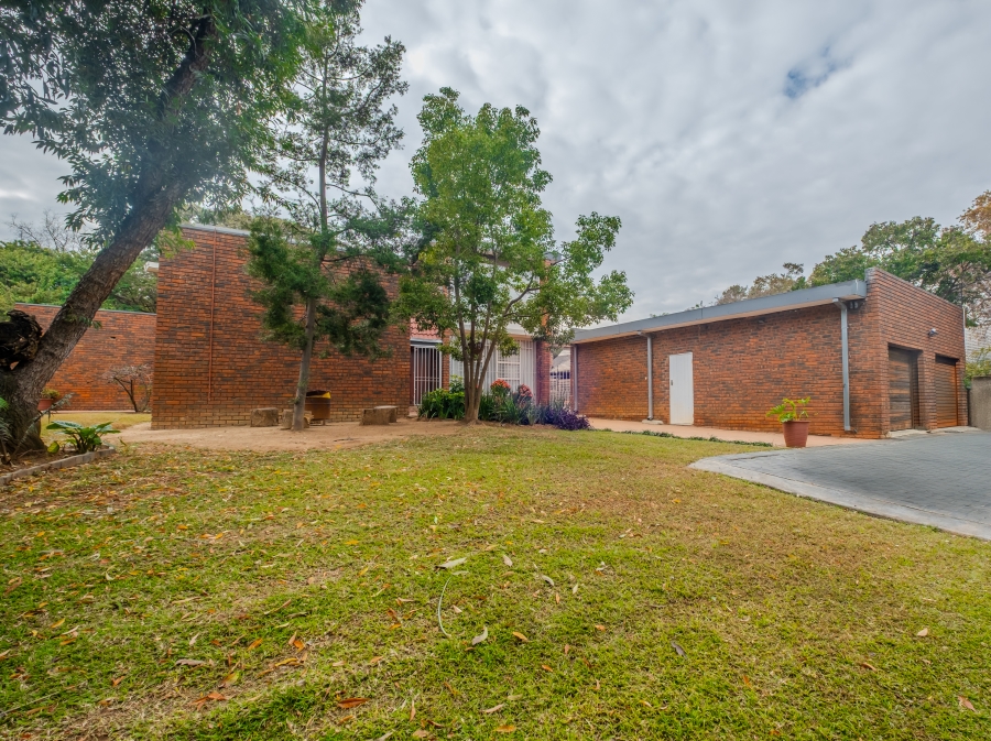 5 Bedroom Property for Sale in Waterkloof Ridge Gauteng