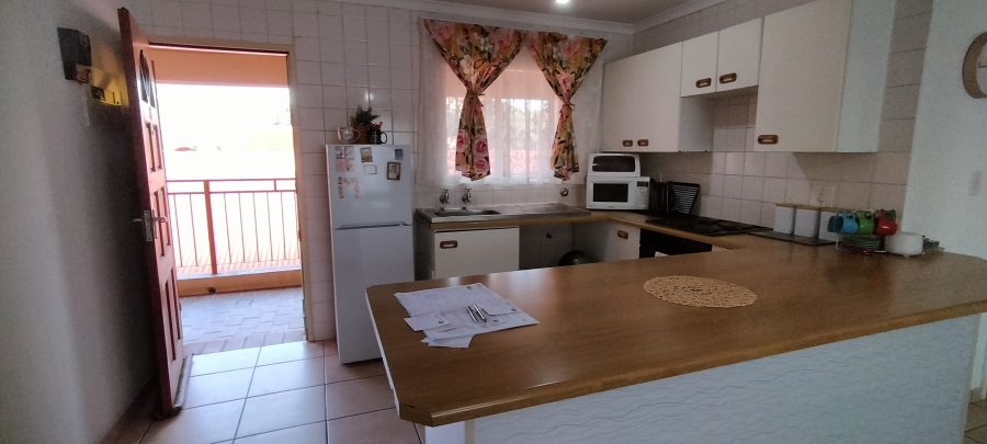 2 Bedroom Property for Sale in Helderkruin Gauteng