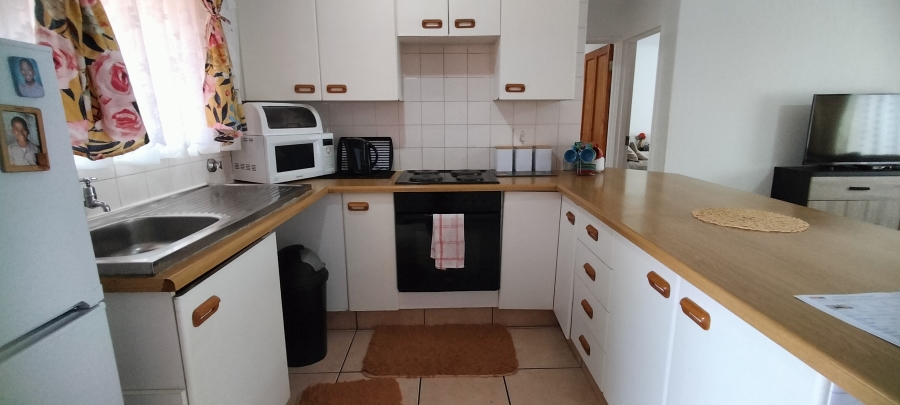 2 Bedroom Property for Sale in Helderkruin Gauteng