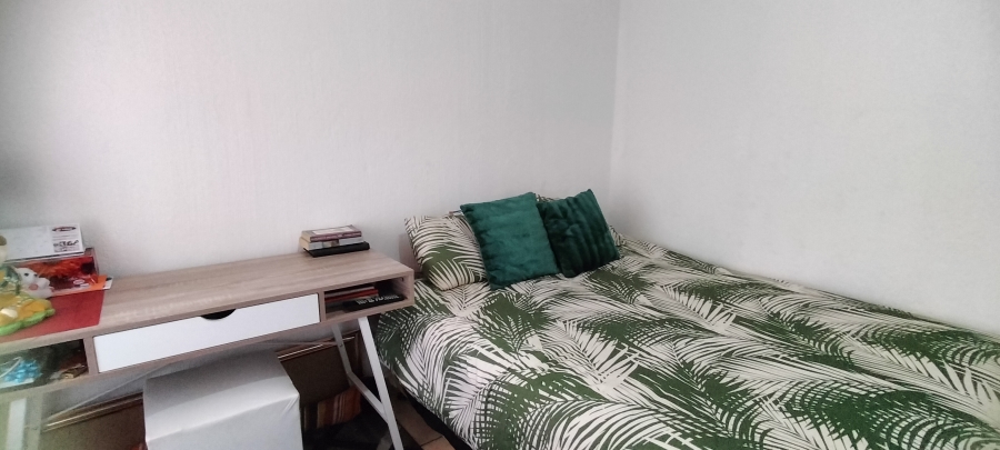 2 Bedroom Property for Sale in Helderkruin Gauteng