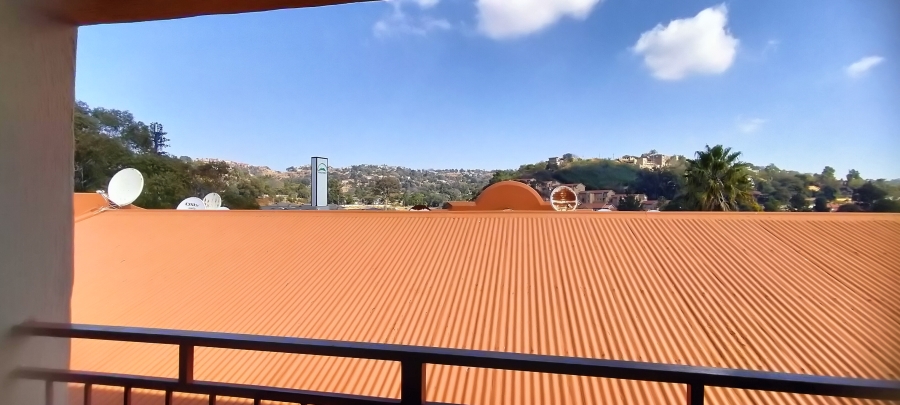 2 Bedroom Property for Sale in Helderkruin Gauteng