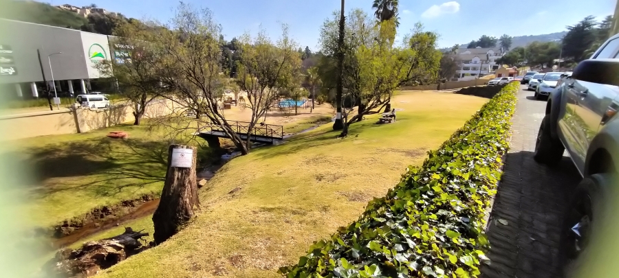 2 Bedroom Property for Sale in Helderkruin Gauteng