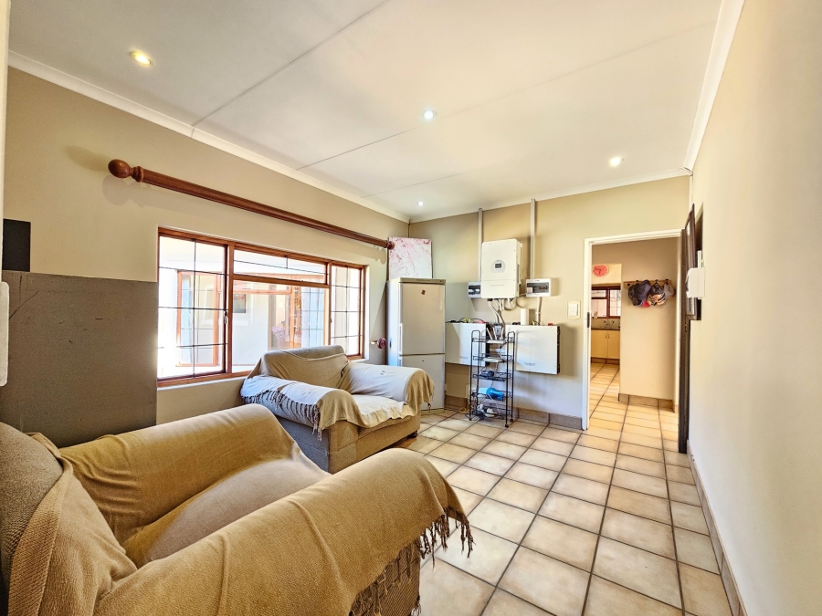 5 Bedroom Property for Sale in Moreleta Park Gauteng