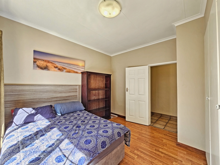 5 Bedroom Property for Sale in Moreleta Park Gauteng
