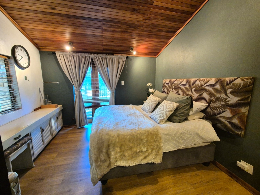 3 Bedroom Property for Sale in Eldoraigne Gauteng