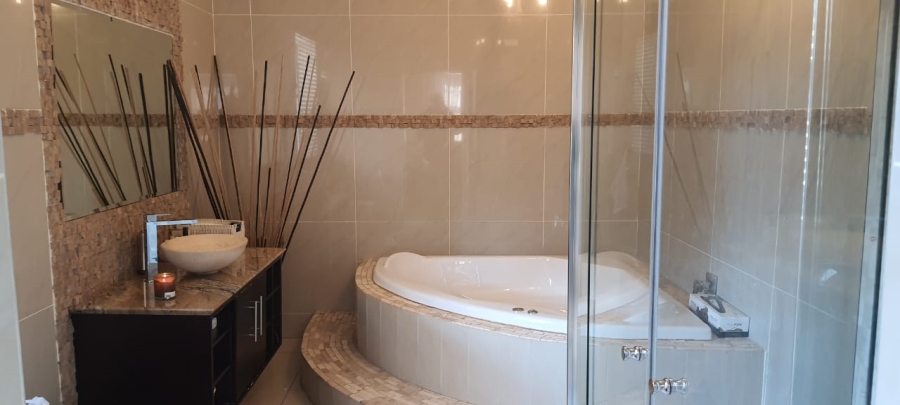 3 Bedroom Property for Sale in Edenvale Central Gauteng