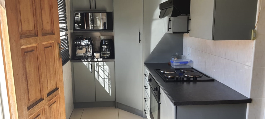 3 Bedroom Property for Sale in Edenvale Central Gauteng
