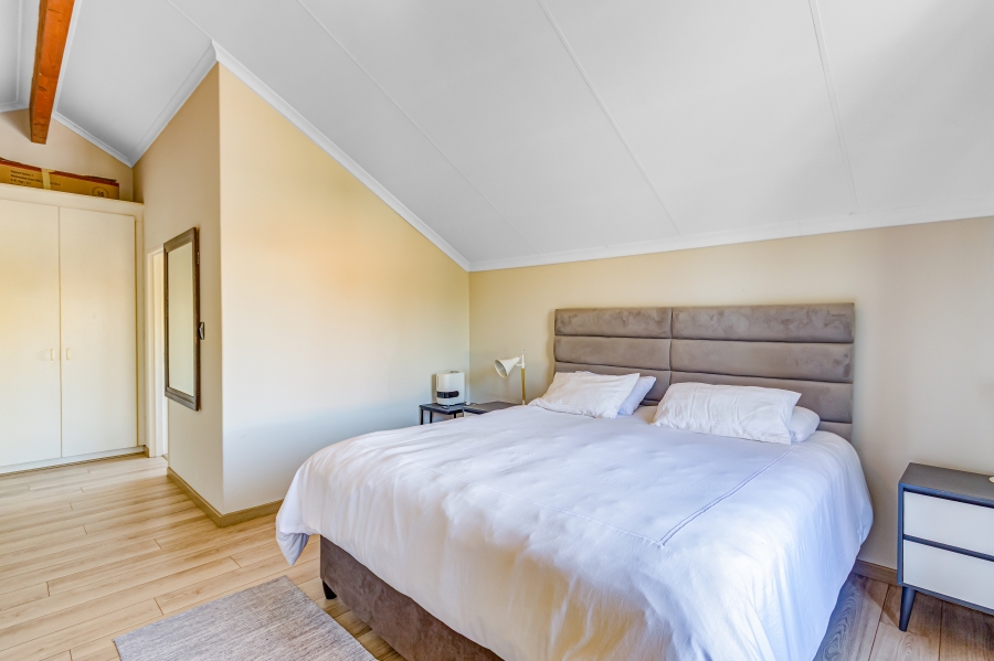 3 Bedroom Property for Sale in Broadacres Gauteng