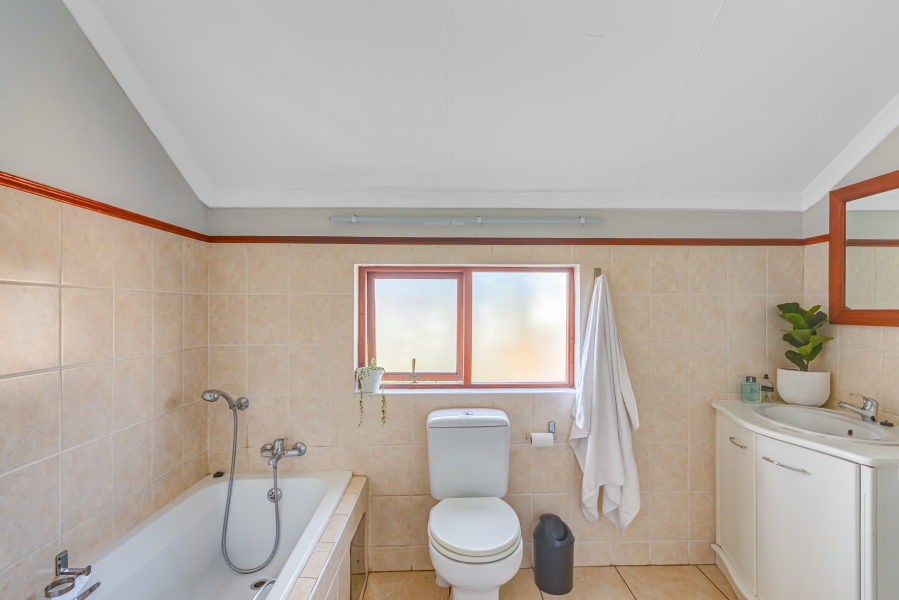 3 Bedroom Property for Sale in Broadacres Gauteng