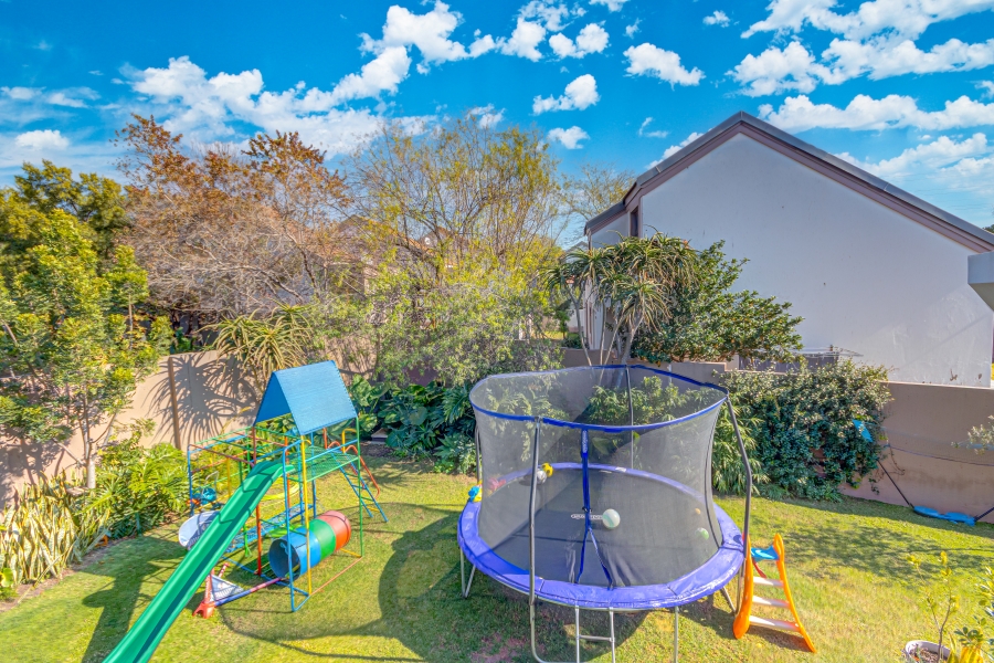 3 Bedroom Property for Sale in Broadacres Gauteng