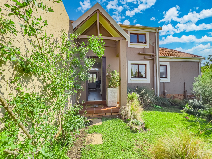 3 Bedroom Property for Sale in Broadacres Gauteng
