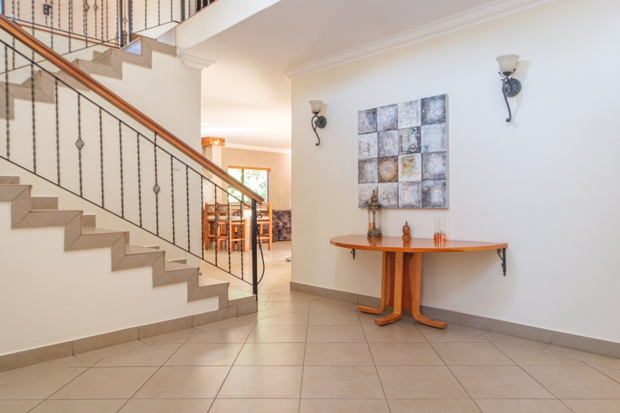 4 Bedroom Property for Sale in Ruimsig Country Estate Gauteng