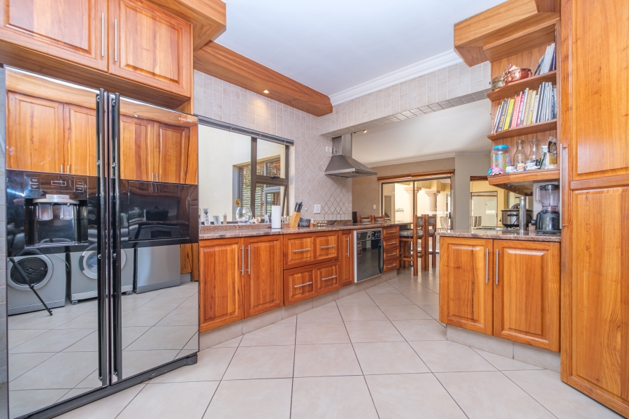 4 Bedroom Property for Sale in Ruimsig Country Estate Gauteng