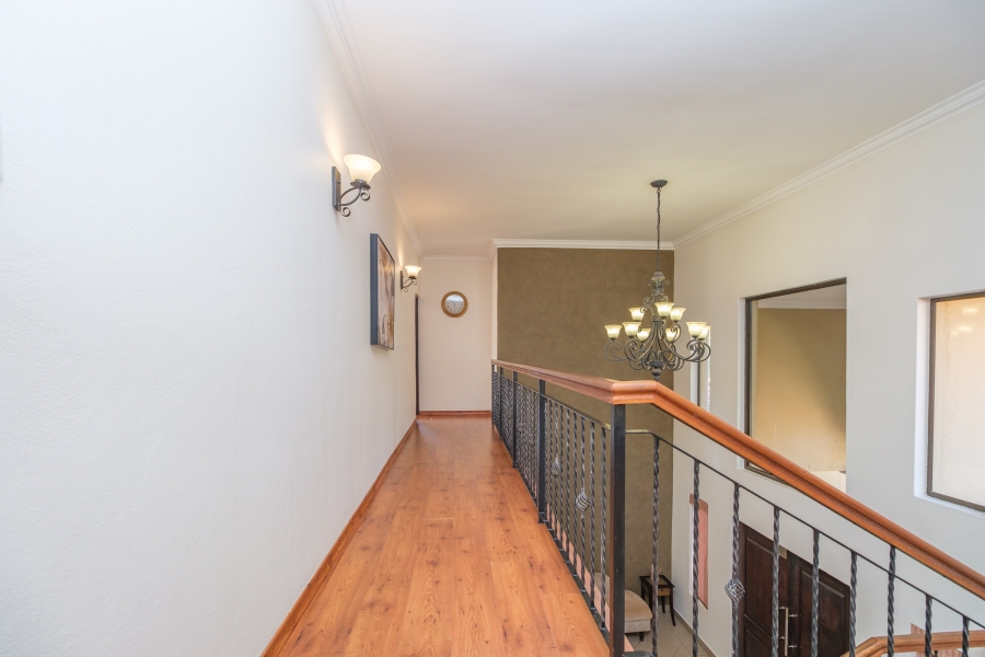 4 Bedroom Property for Sale in Ruimsig Country Estate Gauteng