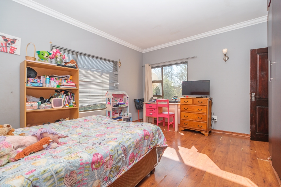 4 Bedroom Property for Sale in Ruimsig Country Estate Gauteng