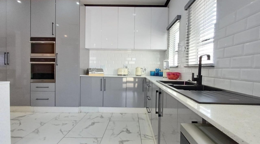 3 Bedroom Property for Sale in Riverspray Lifestyle Estate Gauteng