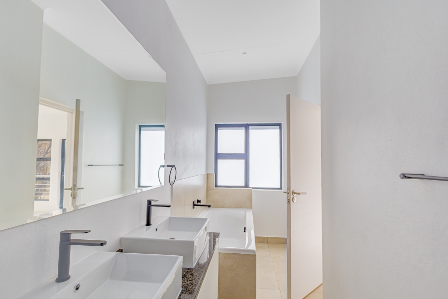 3 Bedroom Property for Sale in Fourways Gauteng