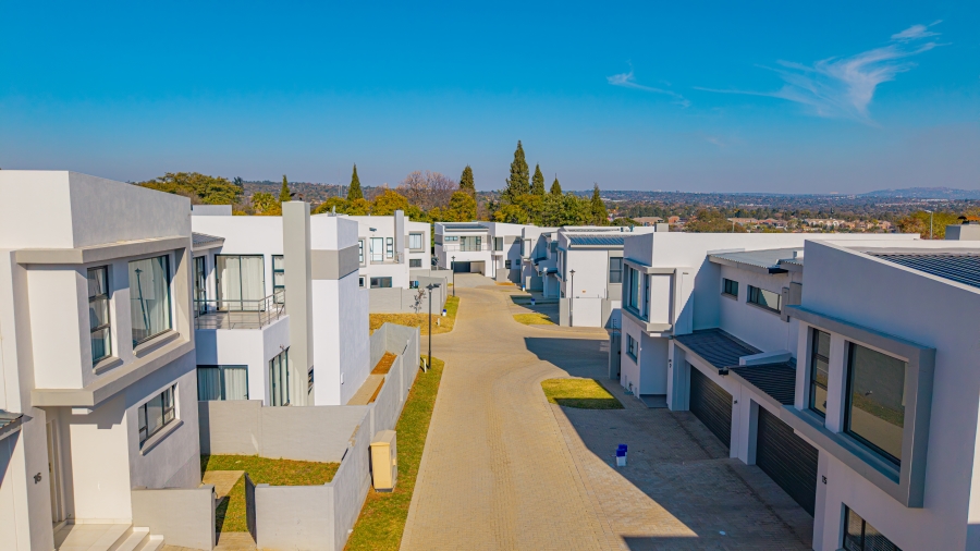 3 Bedroom Property for Sale in Fourways Gauteng