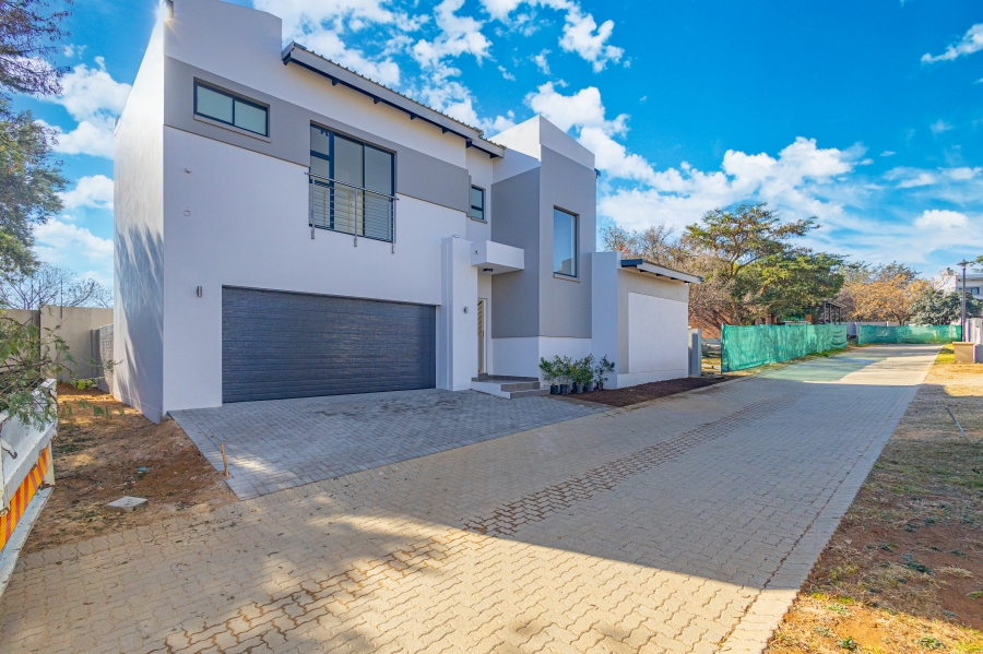 3 Bedroom Property for Sale in Fourways Gauteng