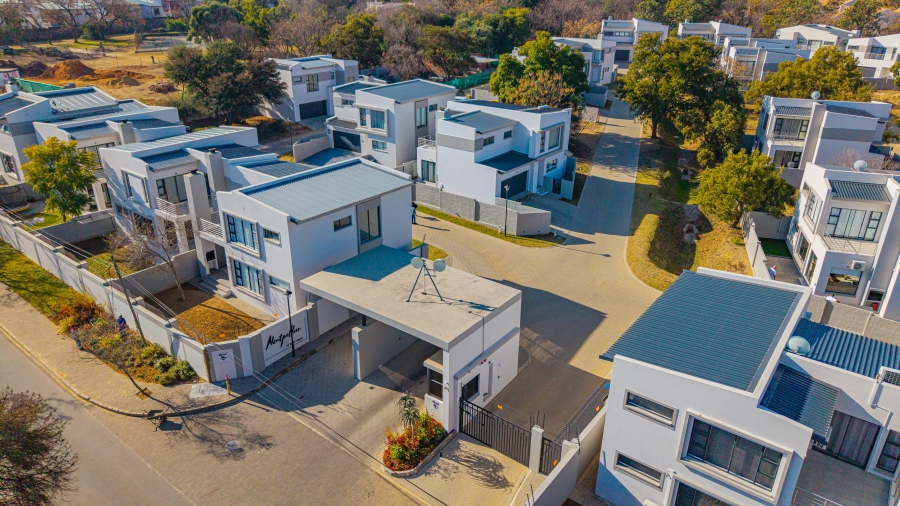 3 Bedroom Property for Sale in Fourways Gauteng