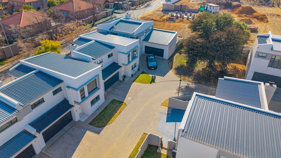 3 Bedroom Property for Sale in Fourways Gauteng