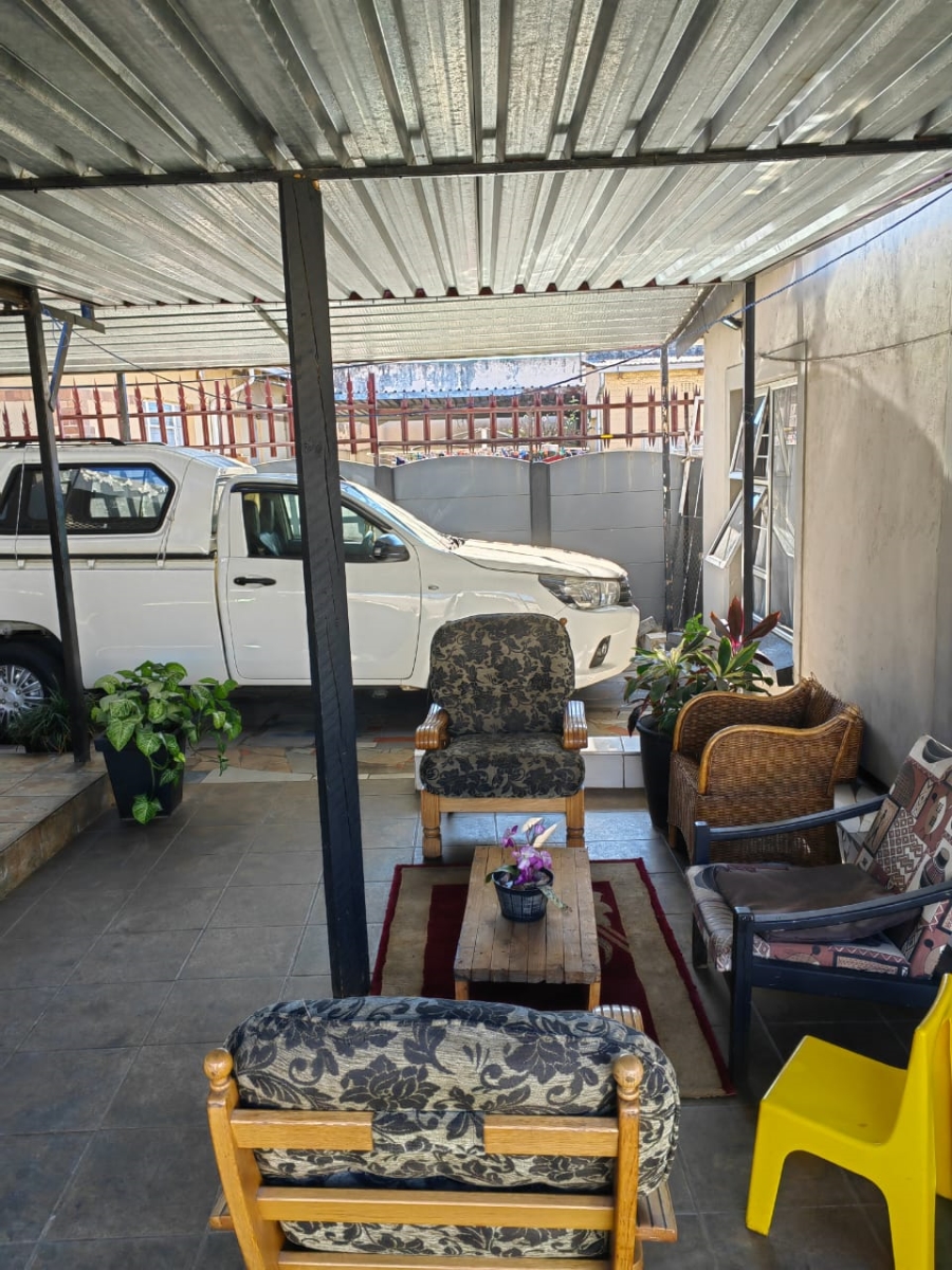 2 Bedroom Property for Sale in Alberante Gauteng
