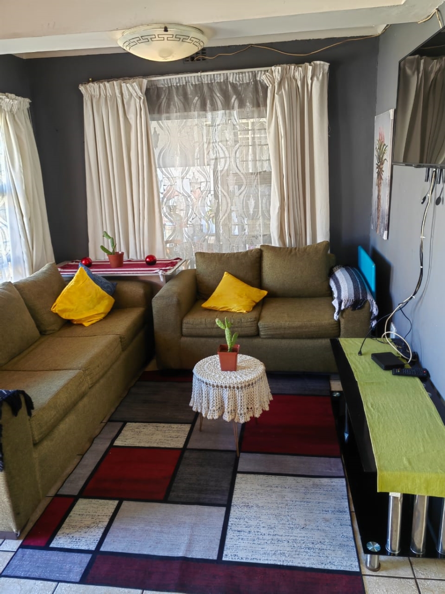 2 Bedroom Property for Sale in Alberante Gauteng