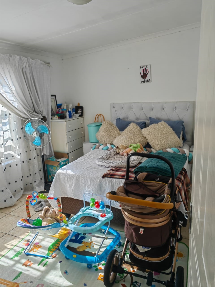 2 Bedroom Property for Sale in Alberante Gauteng