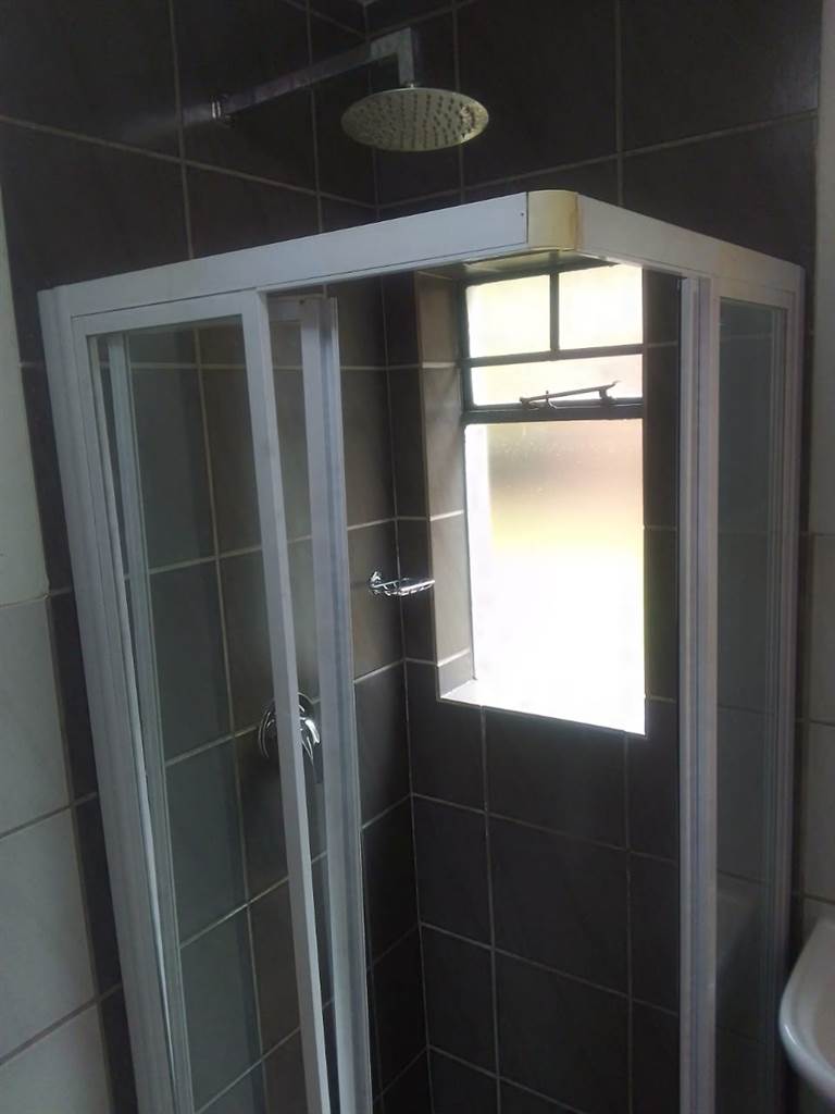 To Let 3 Bedroom Property for Rent in Rooihuiskraal Gauteng