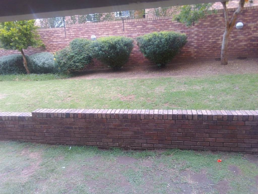 To Let 3 Bedroom Property for Rent in Rooihuiskraal Gauteng