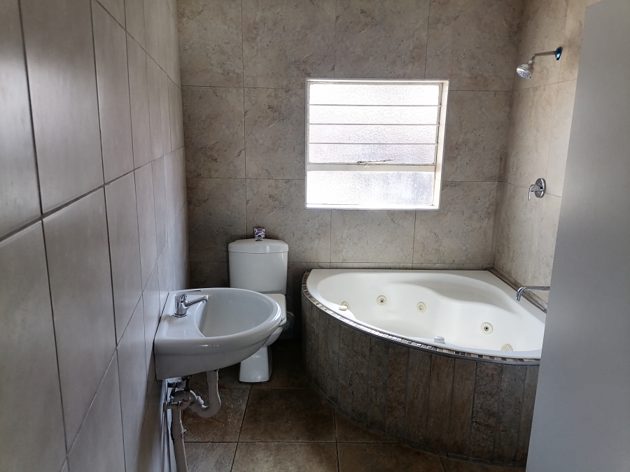 To Let 3 Bedroom Property for Rent in Noordheuwel Gauteng