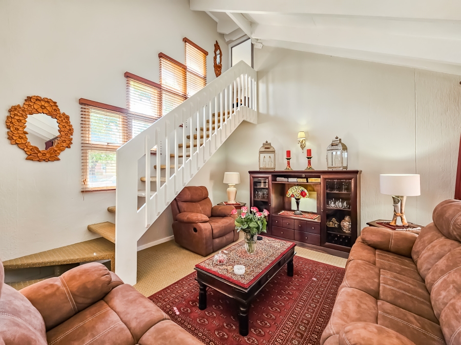 3 Bedroom Property for Sale in Faerie Glen Gauteng