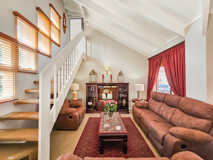 3 Bedroom Property for Sale in Faerie Glen Gauteng