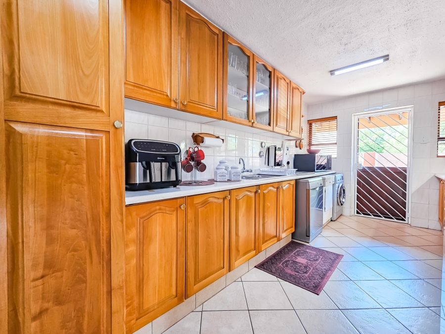 3 Bedroom Property for Sale in Faerie Glen Gauteng
